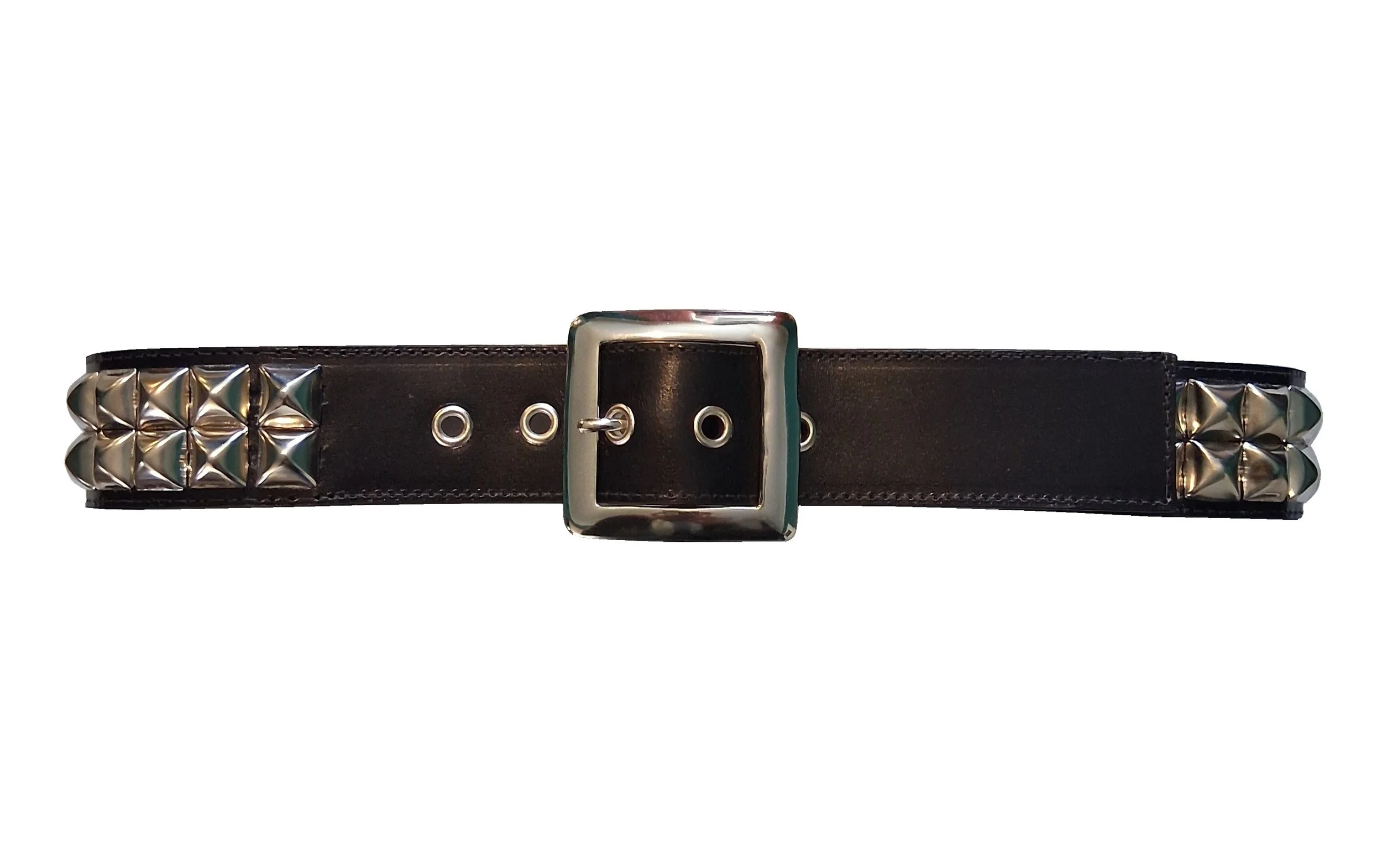 LW29 Square Pyramid Stud Belt — The London Leatherman